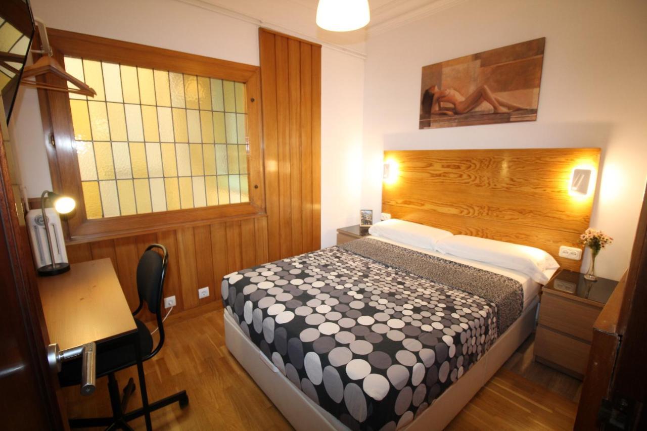 Nuevo Balmes Habitaciones Barcelona Exterior foto